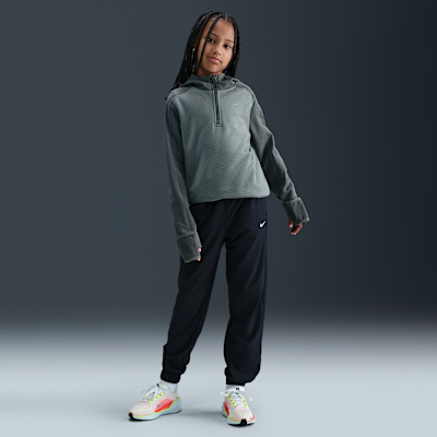 Playera con cierre de 1/4 Therma-FIT para niños Nike