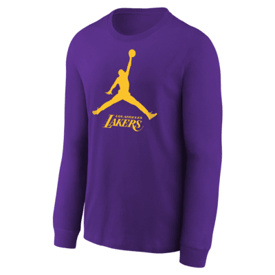 Playera de manga larga Jordan de la NBA para niños talla grande Los Angeles Lakers Essential