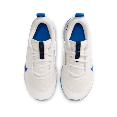 Nike Omni Multi-Court Older Kids' Indoor Court Shoes