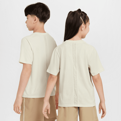 Playera de manga corta Dri-FIT para niños talla grande Nike Multi