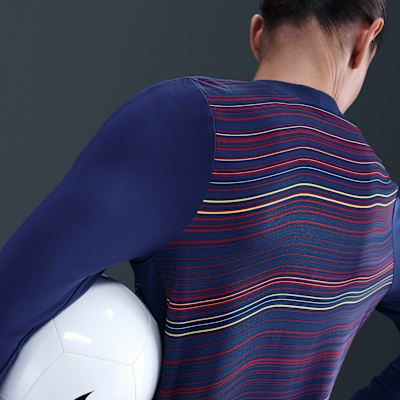 FC Barcelona Strike İç Saha Nike Dri-FIT Maç Öncesi Crew Yakalı Kadın Futbol Üstü