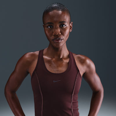 Nike One Fitted Women's Dri-FIT Tank Top