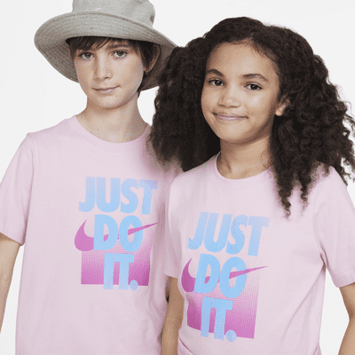 Nike Sportswear Older Kids' T-Shirt