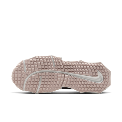 Nike Aura Edge Women's Shoes