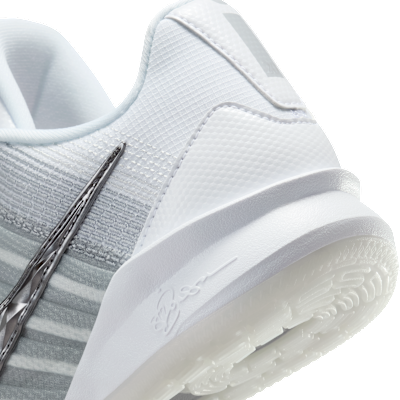 Tenis de básquetbol Sabrina 3 "Me Vs. Me"