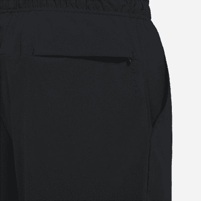 Shorts versátiles sin forro Dri-FIT de 13 cm para hombre Nike Unlimited