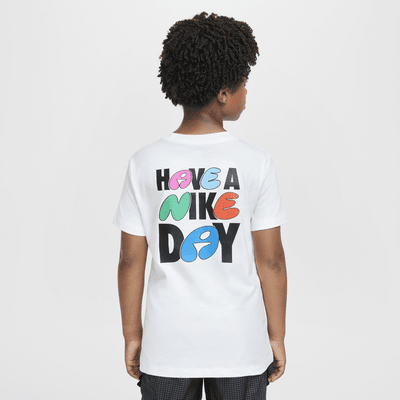 Nike Sportswear Older Kids' T-Shirt