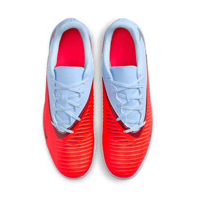 Nike Phantom 6 Low Club Halı Saha Kramponu
