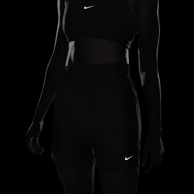 Damskie spodenki bez podszewki ze średnim stanem do fitnessu Dri-FIT Nike Attack 12,5 cm