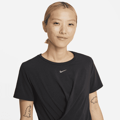 เสื้อแขนสั้นผู้หญิงทรงมาตรฐานแบบมีลูกเล่น Nike Dri-FIT One Luxe