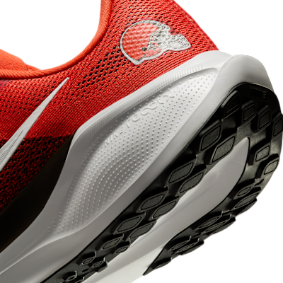 Tenis de correr en pavimento Nike de la NFL para hombre Cleveland Browns Pegasus 41
