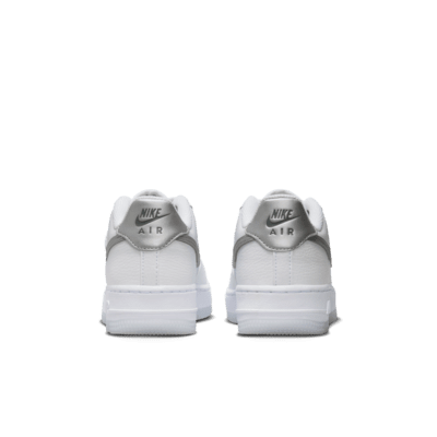 Nike Air Force 1 Older Kids' Shoes. Nike SG