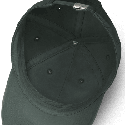 Cappello essenziale con Swoosh in metallo Nike Dri-FIT Club