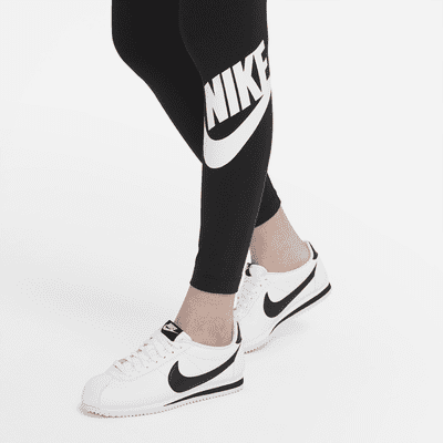 Nike Sportswear Essential magas derekú, emblémás női leggings