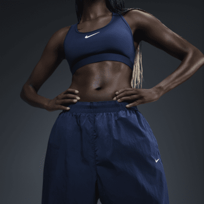 Pantaloni jogger oversize in tessuto a vita media Nike Sportswear Essential – Donna