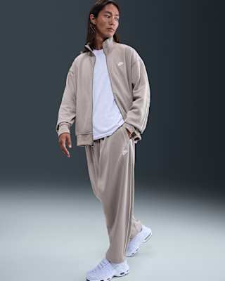 Nike Sportswear Club