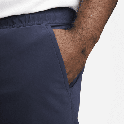 Shorts versátiles Dri-FIT de 18 cm 2 en 1 para hombre Nike Unlimited