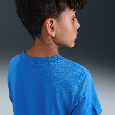 Playera para niños talla grande Nike Sportswear