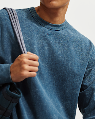 Nike Sportswear Premium Essentials