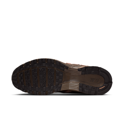 ナイキ P-6000 スエード メンズシューズ