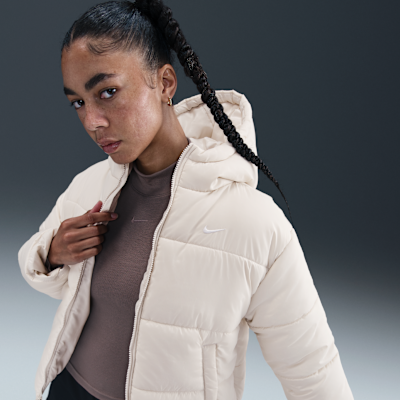 Nike Sportswear Classic Puffer lockere Therma-FIT Jacke mit Kapuze für Damen