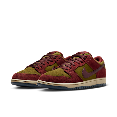 Nike SB Dunk Low Pro Skate Shoes
