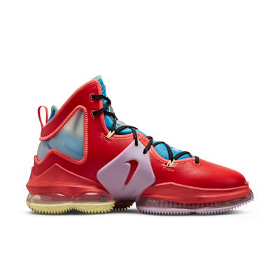 LeBron 19 Basketball Shoes