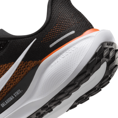 Tenis de correr en pavimento universitarios Nike para hombre Oklahoma State Pegasus 41