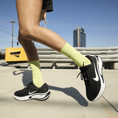 Tenis de correr en pavimento para mujer Nike Journey Run