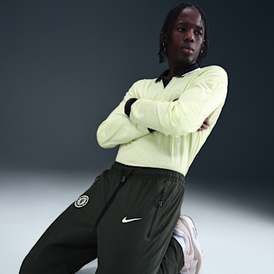 Chelsea F.C. Tech Men's Nike Football Woven Pants