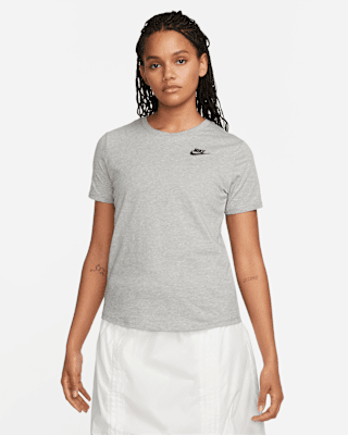 Женская футболка Nike Sportswear Club Essentials
