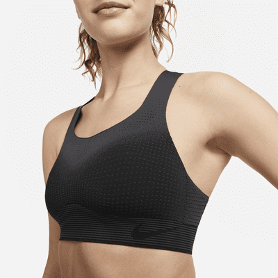 Brassière de sport non rembourrée à maintien supérieur Nike Swoosh Flyknit pour femme