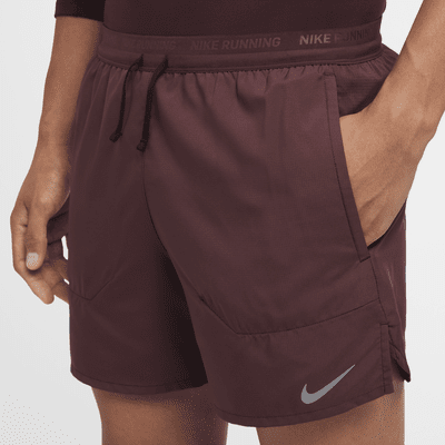 Nike Dri-FIT Stride 男款 5" 隱藏式內裡跑步短褲