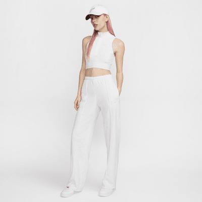 Pants de entrenamiento de French Terry de tiro medio con dobladillo abierto para mujer Nike Sportswear Chill Terry