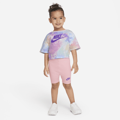 Conjunto de playera y shorts de ciclismo para bebé Nike (de 12 a 24 meses).  Nike.com