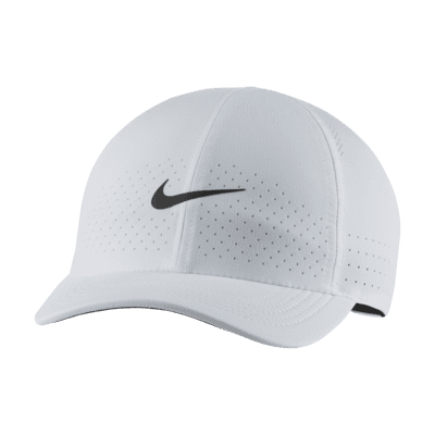 NikeCourt AeroBill Advantage