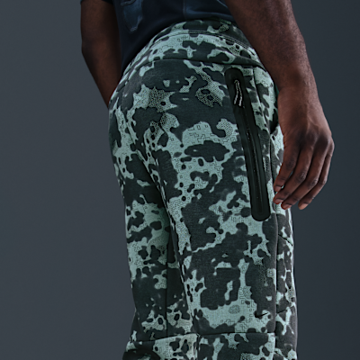 Nike Tech Men's Open-Hem Fleece Camo Pants