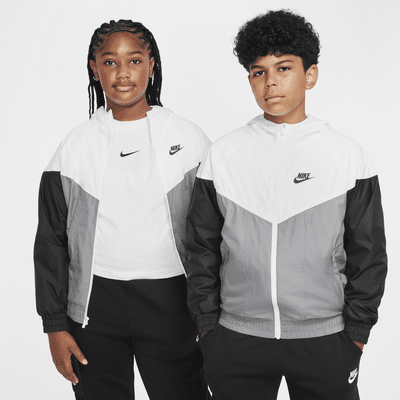 Casaco com capuz Repel Nike Sportswear Windrunner Júnior (tamanhos grandes)