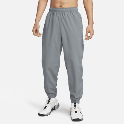 Pants Dri-FIT entallados versátiles para hombre Nike Form