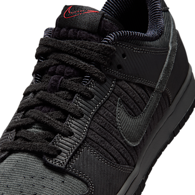 รองเท้าผู้ชาย Nike Dunk Low Retro Premium