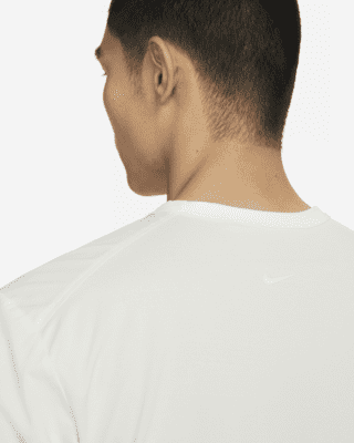 Nike Dri-FIT UV Hyverse Men's Short-Sleeve Fitness Top. Nike VN