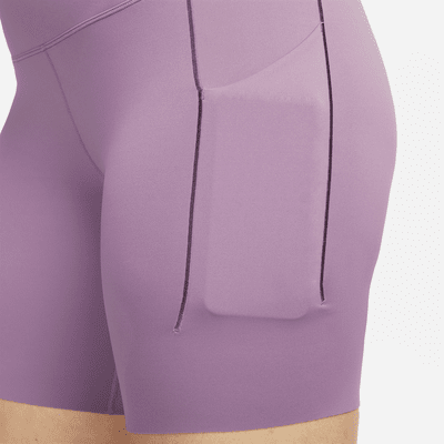 Shorts de ciclismo con bolsillos de 20 cm de tiro alto y media sujeción para mujer Nike Universa