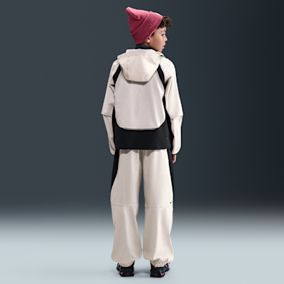 Chamarra de tejido Woven para niños talla grande Nike Tech