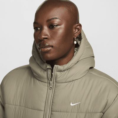 Nike Sportswear Classic Puffer lockere Therma-FIT Jacke mit Kapuze für Damen