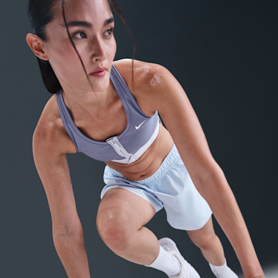 나이키 스우시 프런트 지퍼 여성 미디엄 서포트 패드 스포츠 브라