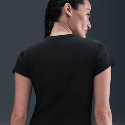 Nike Sportswear 女款緊身羅紋短袖 T 恤