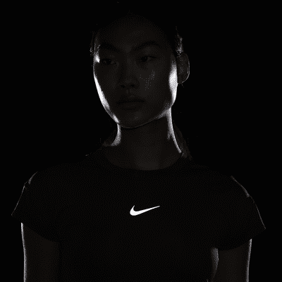Playera de running de manga corta para mujer Nike Dri-FIT Run Division