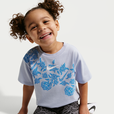 Playera de corte cuadrado infantil Nike Lace It Up