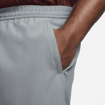 Shorts Dri-FIT de 18 cm versátiles sin forro para hombre Nike Form