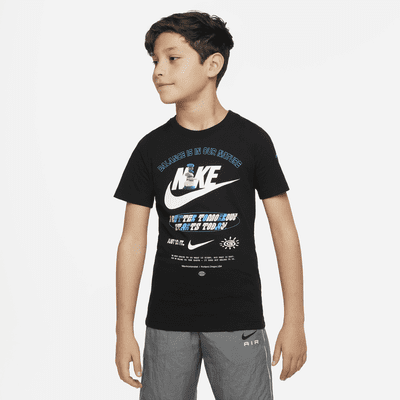 Playera para niños talla grande Nike Sportswear. Nike.com